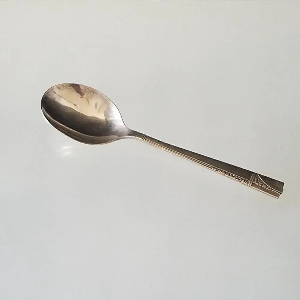 Vintage Round Bullion Spoon Oneida Nobility Plate 1937 Caprice Pattern